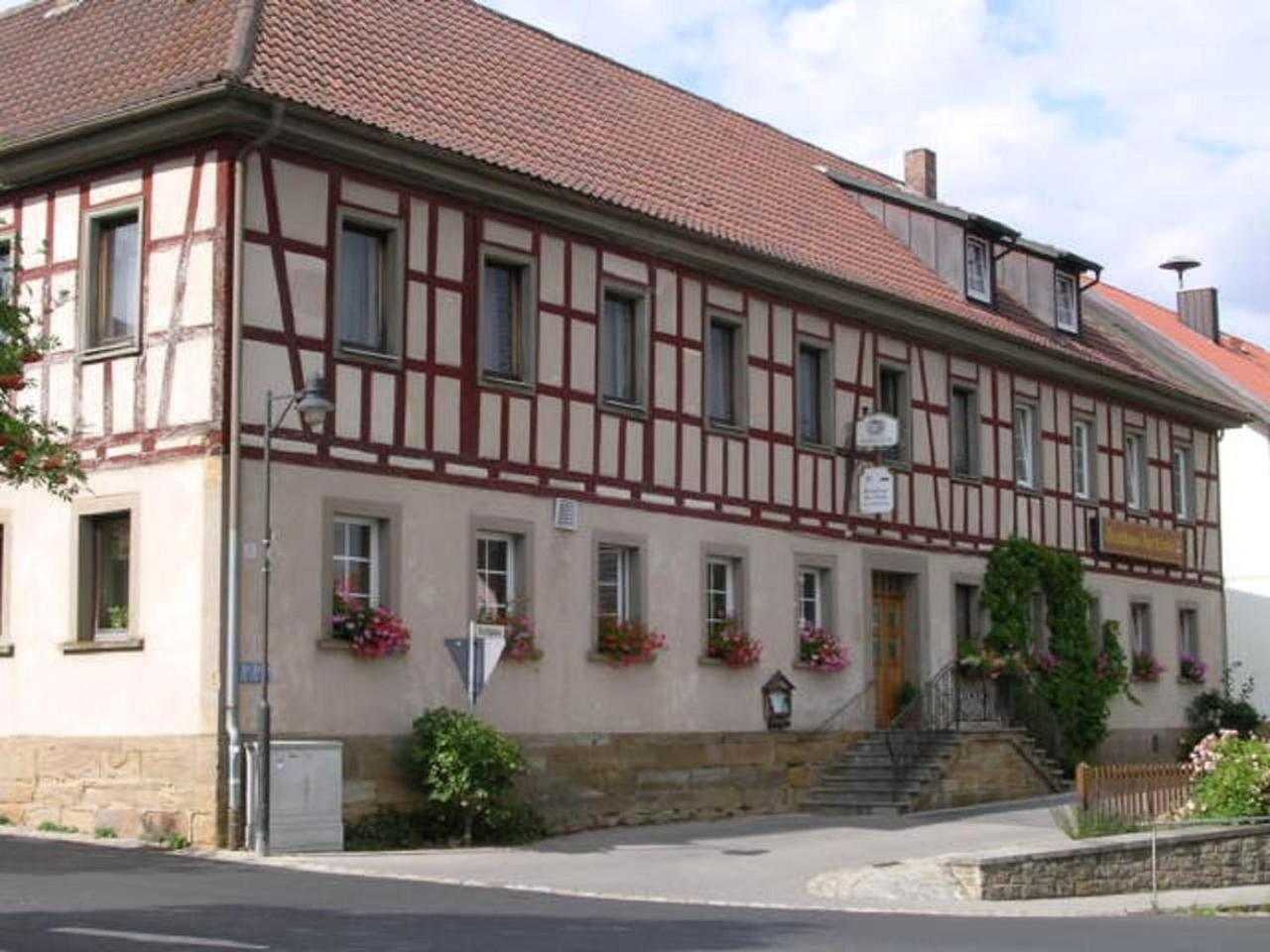 Landgasthof "Zur Linde" Irmelshausen Eksteriør billede